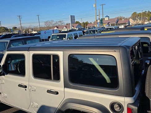 Used 2023 Jeep Wrangler Sport S image 22