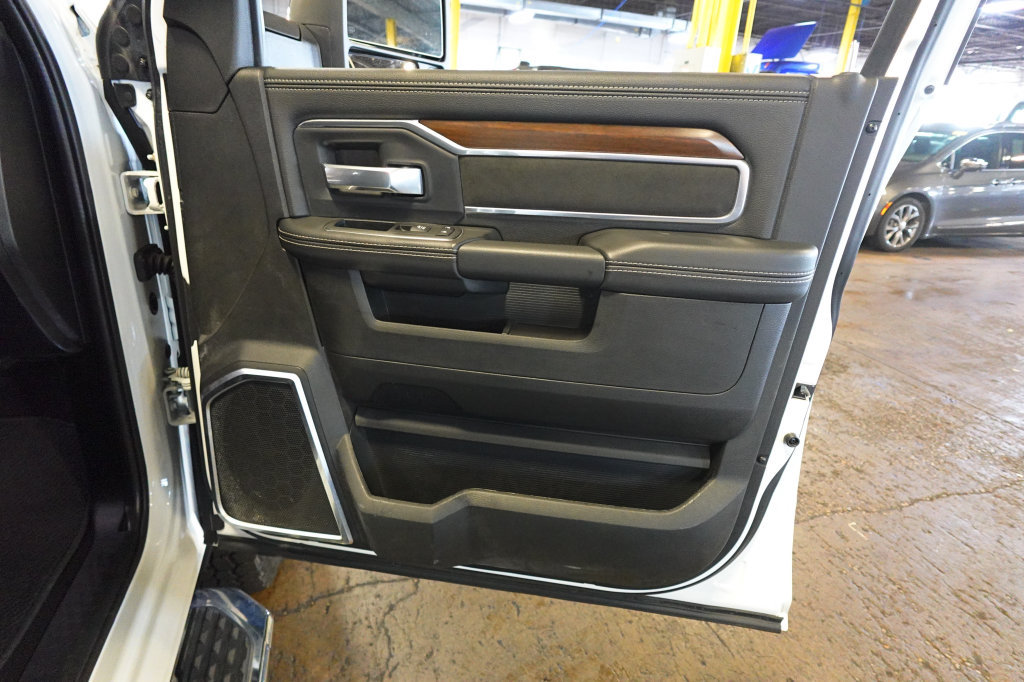 Used 2024 RAM 2500 Laramie AWD/4WD image 31