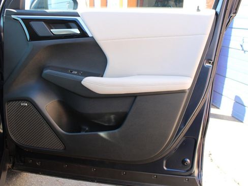 Used 2025 Mitsubishi Outlander SE FWD image 47