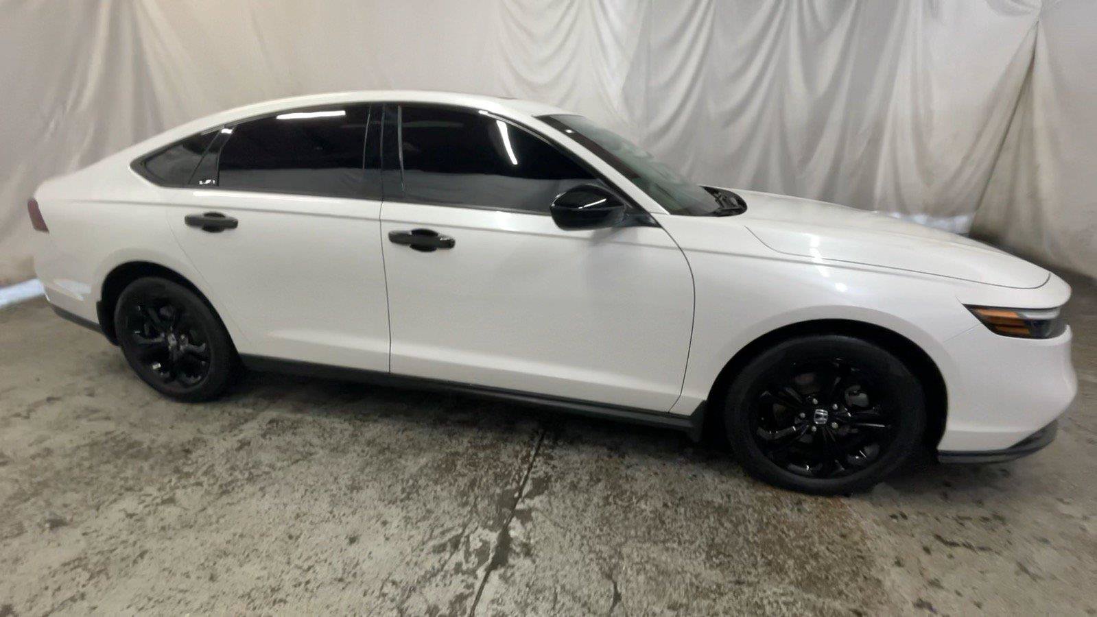 Certified 2025 Honda Accord SE image 4