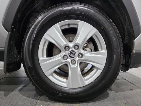 Used 2020 Toyota RAV4 XLE w/ Convenience Package image 26