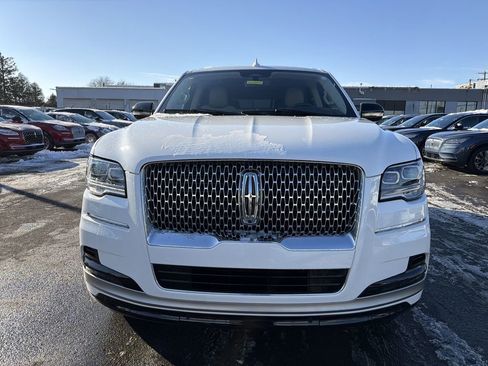 Certified 2024 Lincoln Navigator Reserve image 8