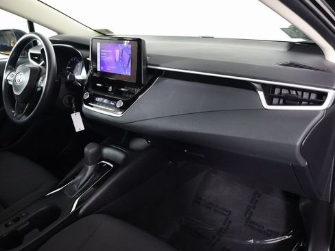 Used 2025 Toyota Corolla LE FWD image 9