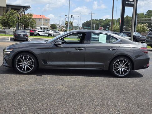Used 2023 Genesis G70 2.0T RWD image 8