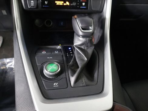 Used 2022 Toyota RAV4 Limited AWD/4WD image 45