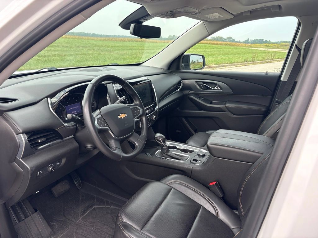 Used 2021 Chevrolet Traverse Premier w/ Redline Edition AWD/4WD image 20