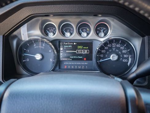 Used 2015 Ford F250 Lariat w/ Lariat Interior Package AWD/4WD image 19