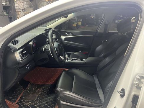 Used 2021 Genesis G70 2.0T image 11