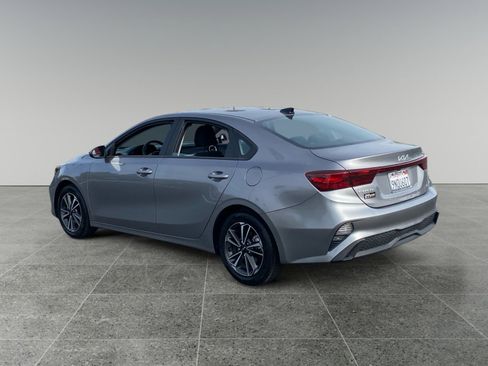 Used 2024 Kia Forte LXS w/ LXS Technology Package FWD image 3