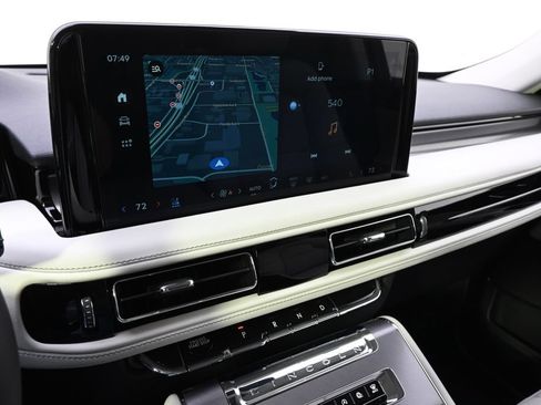 New 2026 Lincoln Aviator AWD image 27