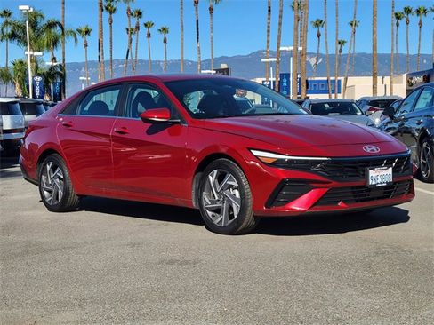Used 2024 Hyundai Elantra SEL w/ Convenience Package image 27