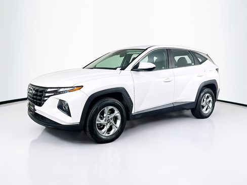 Used 2022 Hyundai Tucson SE AWD/4WD image 3