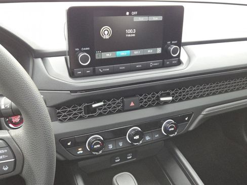 Used 2025 Honda Accord SE image 26