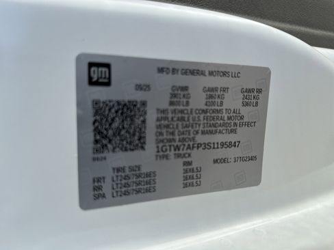 New 2025 GMC Savana 2500 w/ Driver Convenience Package image 34