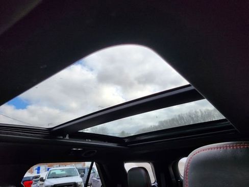 Certified 2022 Ford Explorer ST-Line w/ Class IV Trailer Tow Package image 21