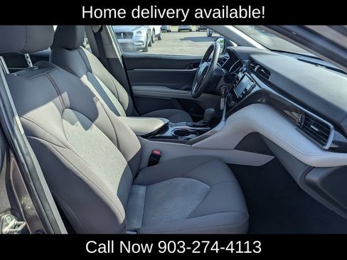 Used 2019 Toyota Camry LE FWD image 30