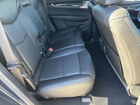 Used 2021 Cadillac XT5 Premium Luxury image 28