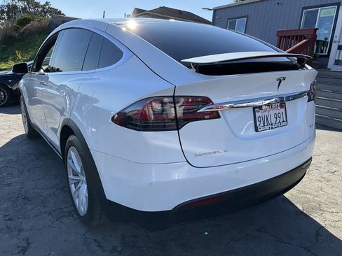 Used 2016 Tesla Model X 90D image 90