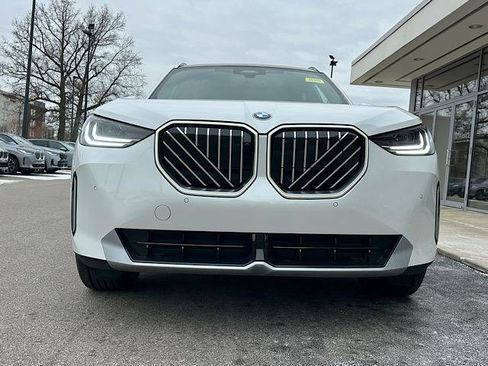 New 2026 BMW X3 xDrive30 w/ Premium Package image 2