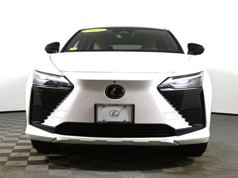 Used 2023 Lexus RZ 450e Premium w/ Accessory Package (2T) image 10