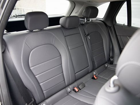 Used 2022 Mercedes-Benz GLC 300 image 8