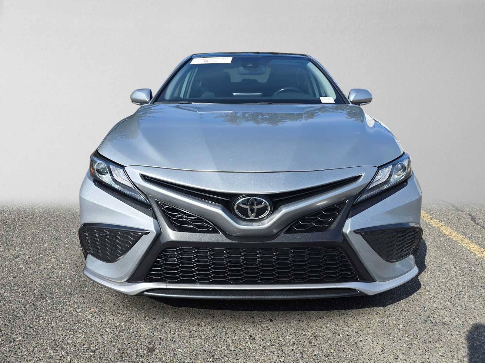 Used 2021 Toyota Camry XSE FWD image 8