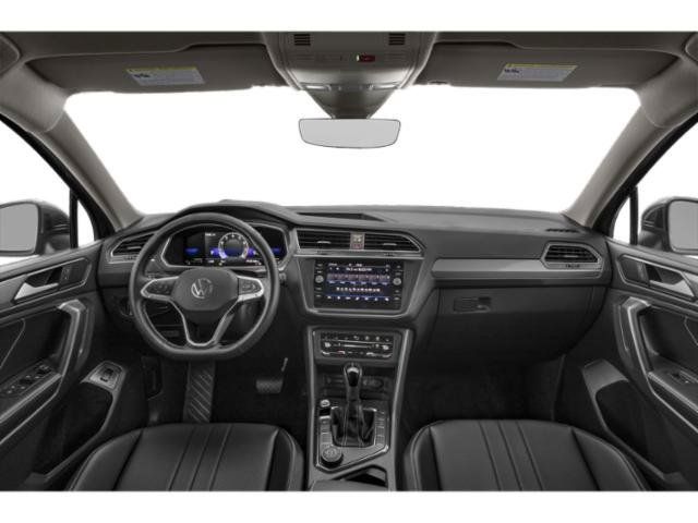 Used 2023 Volkswagen Tiguan SE w/ Panoramic Sunroof Package FWD image 11