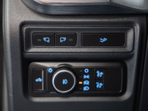 Used 2022 Ford F150 Lariat image 47