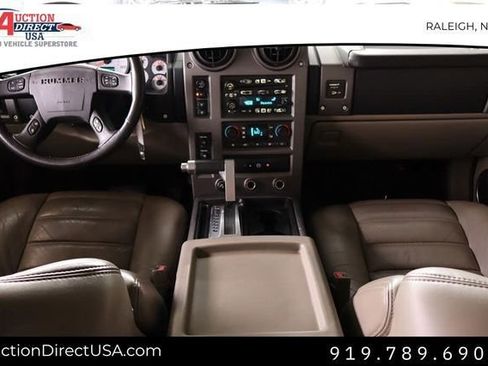 Used 2003 HUMMER H2 w/ Preferred Equipment Group image 31