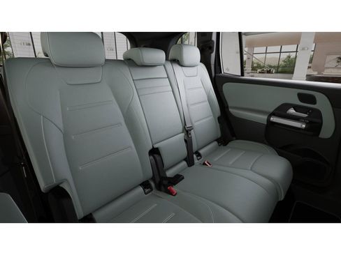 New 2026 Mercedes-Benz GLB 250 4MATIC image 5