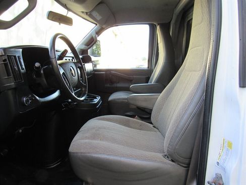 Used 2020 Chevrolet Express 3500 w/ Power Convenience Package RWD image 13