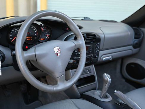 Used 2004 Porsche Boxster image 22