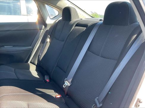 Used 2018 Nissan Sentra SR w/ SR Midnight Edition Package FWD image 5