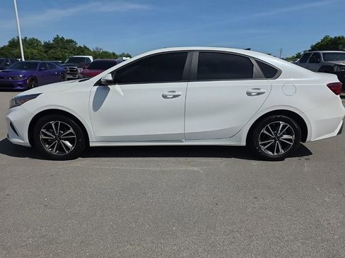 Used 2024 Kia Forte LXS w/ LXS Technology Package FWD image 8