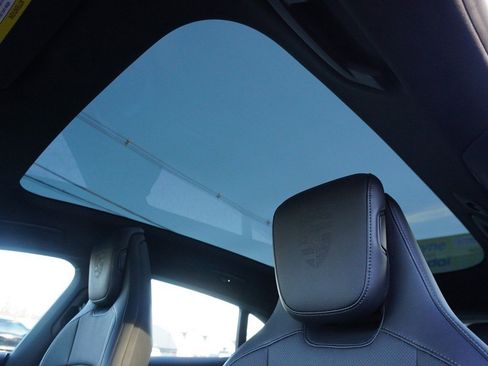 Used 2023 Porsche Taycan 4 Cross Turismo image 25