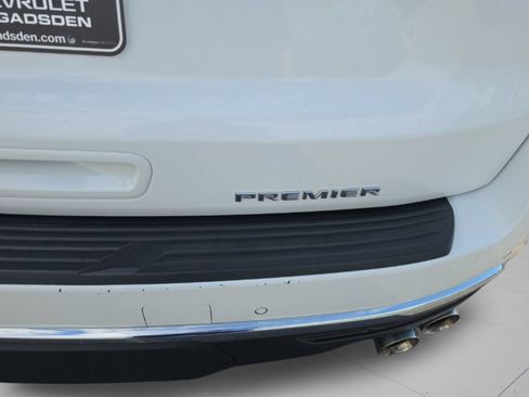 Used 2023 Chevrolet Suburban Premier AWD/4WD image 10