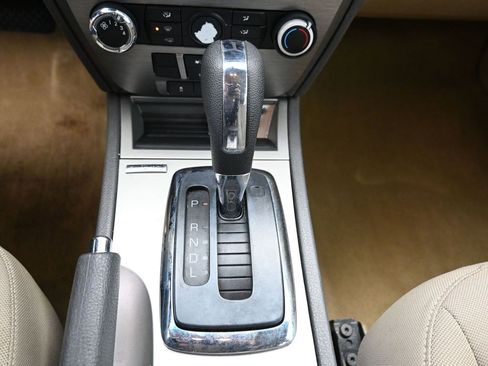 Used 2010 Ford Fusion SE image 26