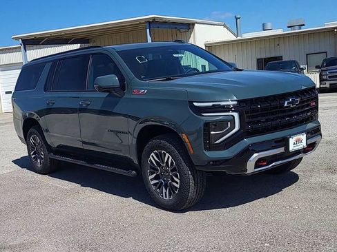 New 2026 Chevrolet Suburban Z71 w/ Comfort Package image 2