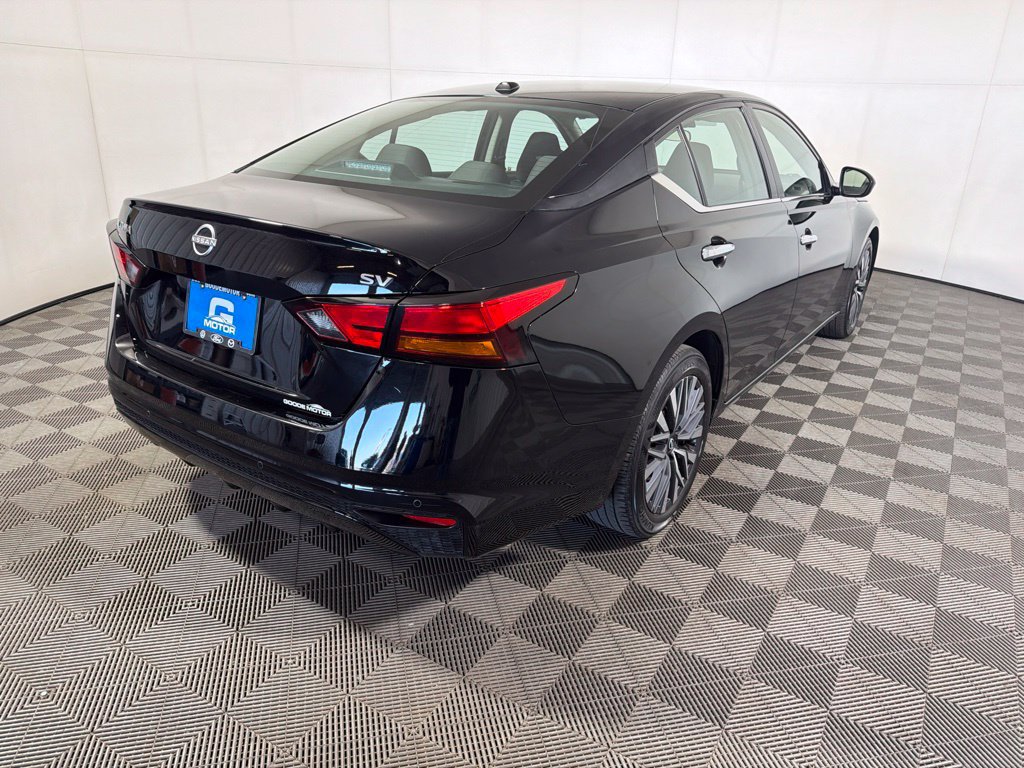 Used 2024 Nissan Altima 2.5 SV FWD image 7