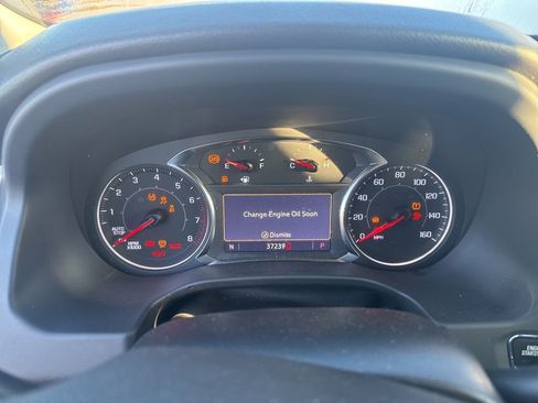 Used 2023 GMC Acadia SLT image 10