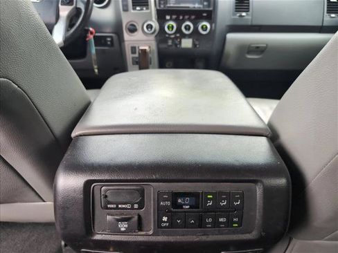 Used 2014 Toyota Sequoia Platinum AWD/4WD image 20