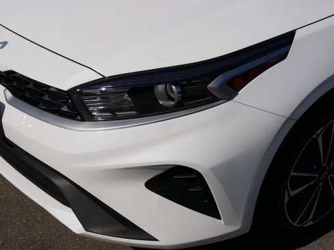 Certified 2024 Kia Forte LXS w/ LXS Technology Package image 16