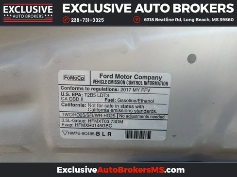 Used 2017 Ford Explorer XLT image 38