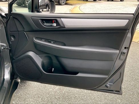 Used 2019 Subaru Outback 2.5i Premium image 22