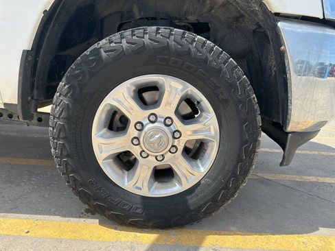 Used 2020 RAM 2500 Big Horn w/ Level 1 Equipment Group AWD/4WD image 34