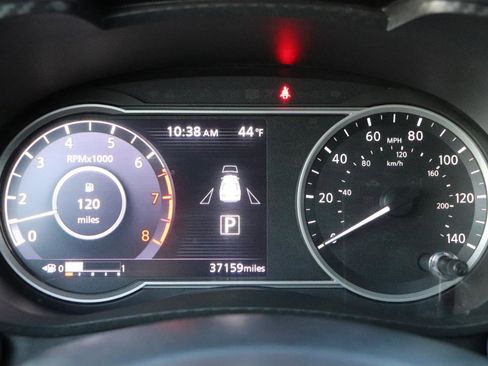 Used 2024 Nissan Versa SV image 24