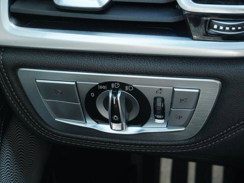 Used 2017 BMW 750i RWD image 24