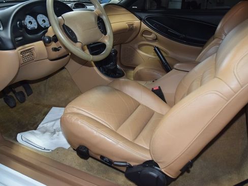 Used 1994 Ford Mustang Cobra RWD image 31