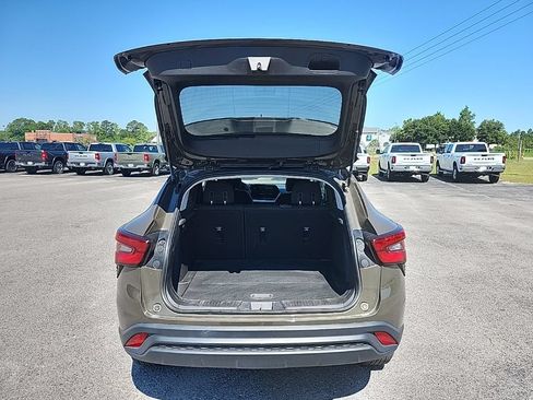 Used 2024 Chevrolet Trax LS FWD image 24