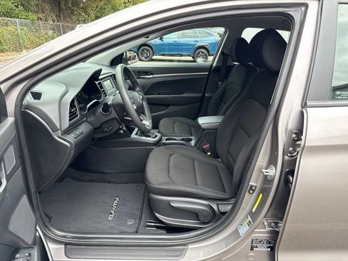 Used 2020 Hyundai Elantra SE w/ Cargo Package (C1) FWD image 16